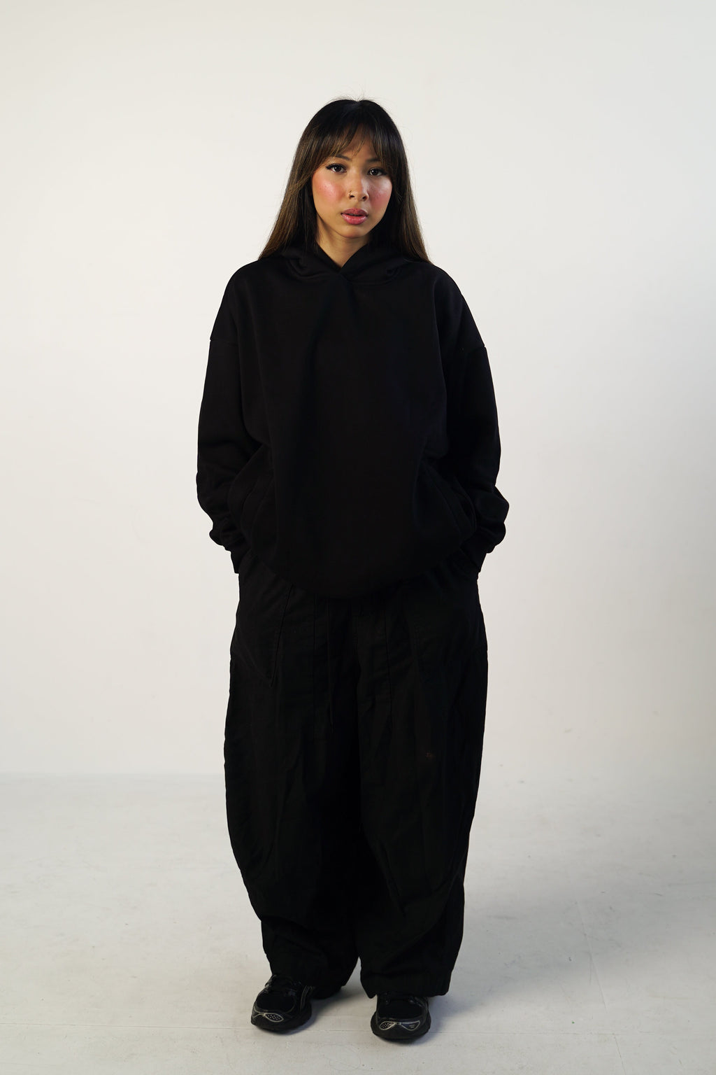 REVERIE Cloud Hoodie (Black)