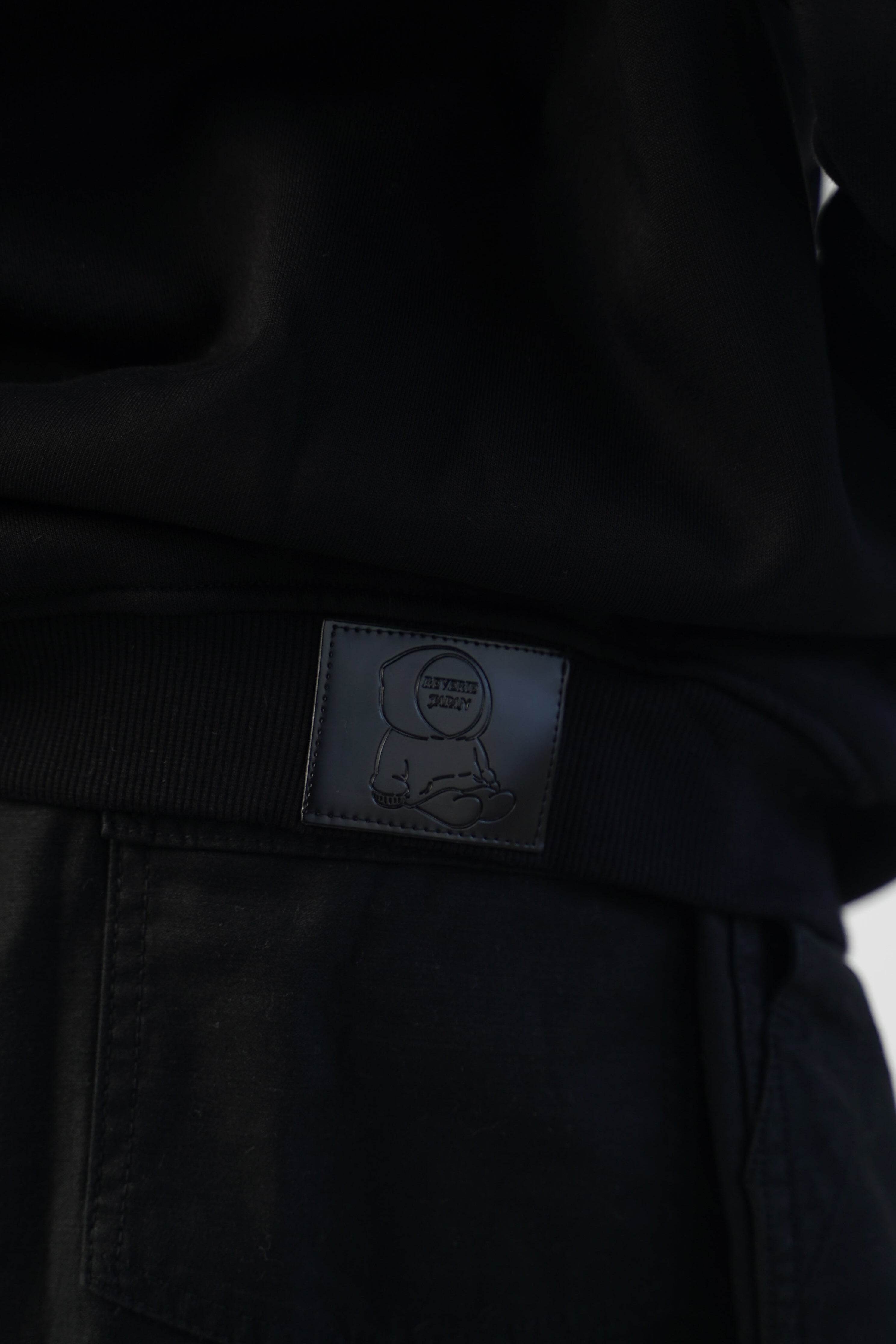 REVERIE Cloud Hoodie (Black)